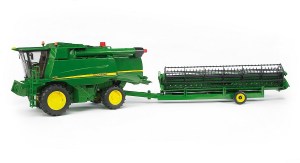 02132-john-deere-kombajn-bruder-02